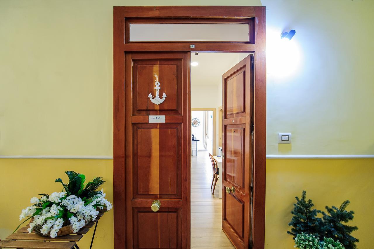 Margherita'S Apartment Salerno Kültér fotó