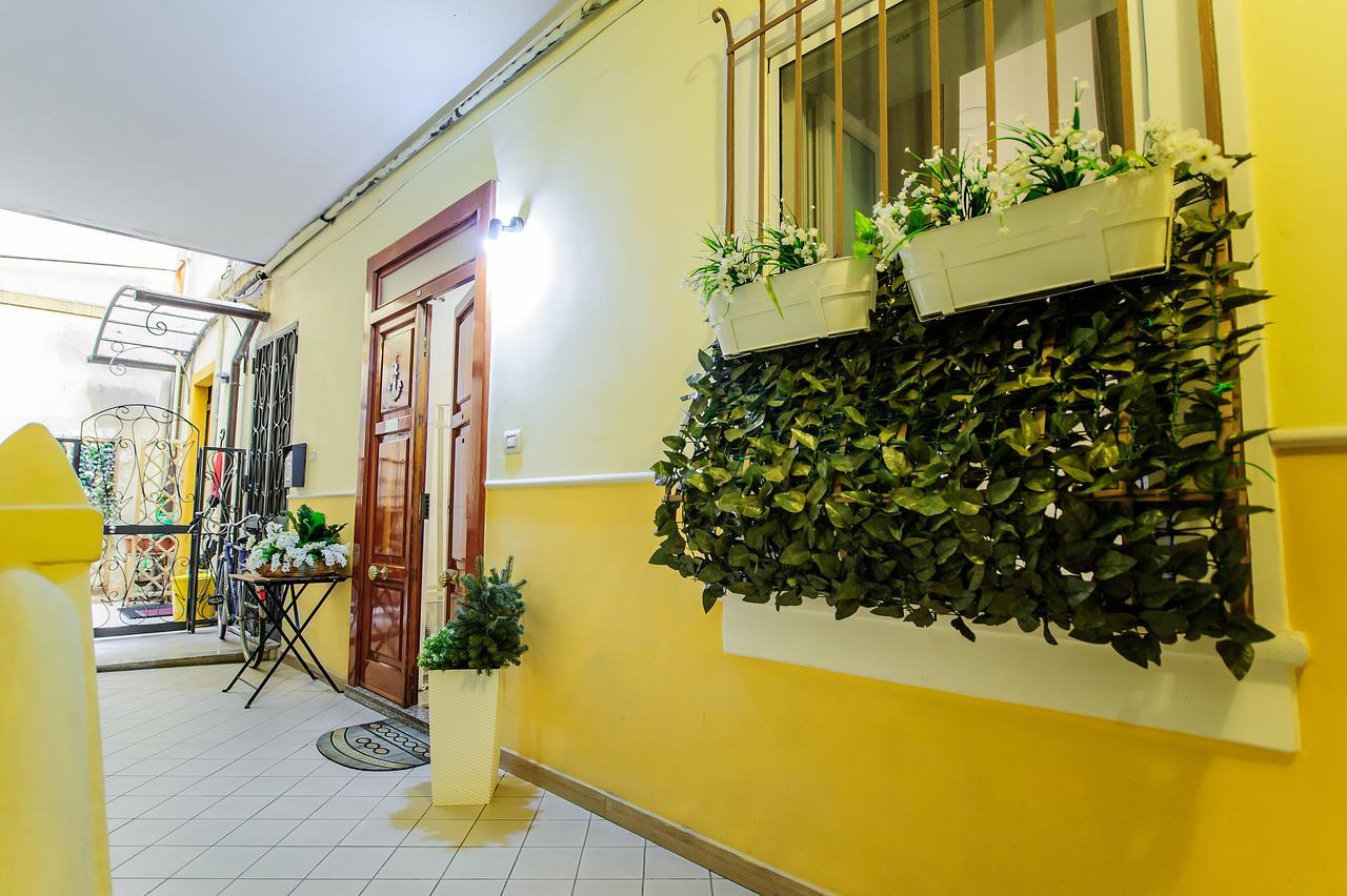 Margherita'S Apartment Salerno Kültér fotó