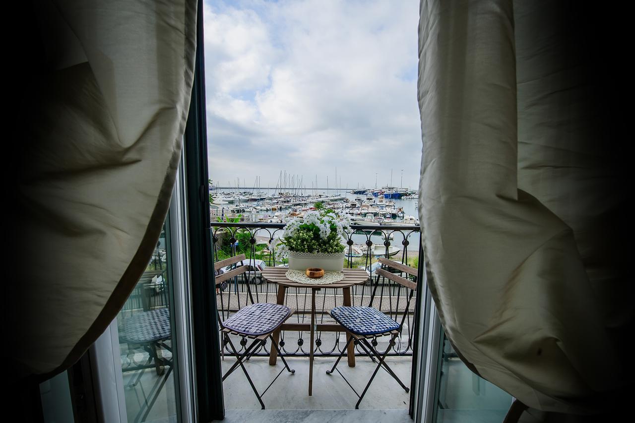 Margherita'S Apartment Salerno Kültér fotó
